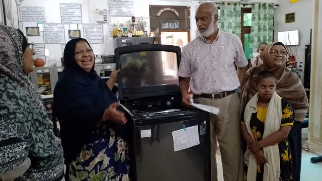 The washing machine handover at Ash-Shifaa, Rajagiriya.